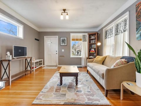 Charming 1909 St Johns Bungalow House in Vancouver