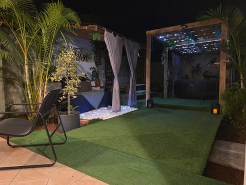 Night, Garden