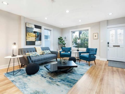 The Auric Door Inn on N Mississippi House in Portland