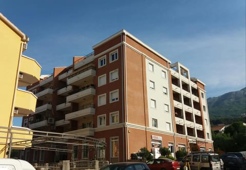 Facade/entrance, Street view