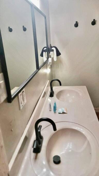 Moonshine Manor-Pets Ok-w/d-Pool Table-Arcade-Hot Tub Chalet in Gatlinburg