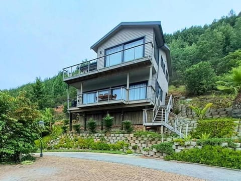 Aquila Chalet Phantom Views House in Knysna