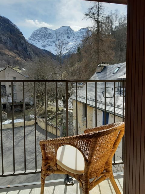 Balcony/Terrace, Mountain view