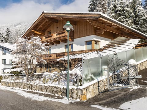 Property building, Winter