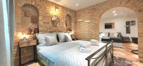 Living room, Photo of the whole room, Bedroom