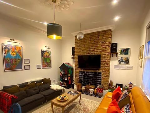 Communal lounge/ TV room, Living room