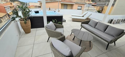 Hot Tub, Balcony/Terrace