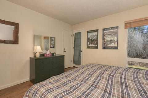 Bed, Bedroom, Mountain view, furniture, wardrobe