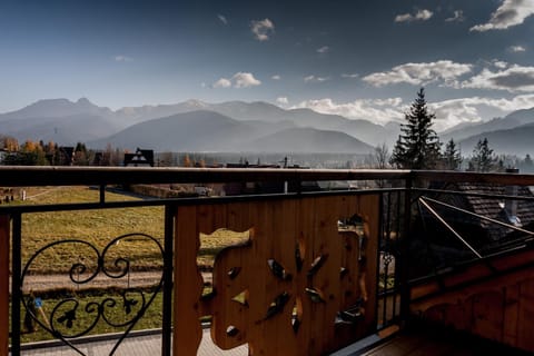 Natural landscape, View (from property/room), Balcony/Terrace, Mountain view
