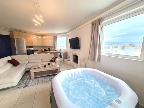 Hot Tub, Hot Tub, TV and multimedia, Living room, Bath
