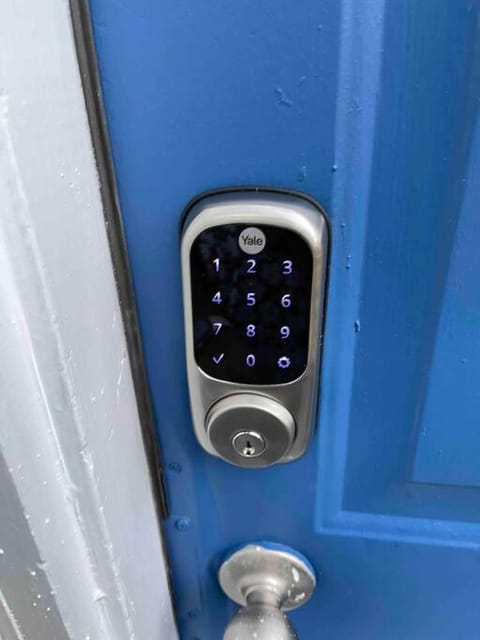 Two bedrooms with parking & washer/dryer Apartment in Schenectady