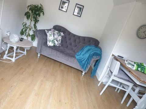 Private Self Contained Annex/Cabin Cabin in Birmingham