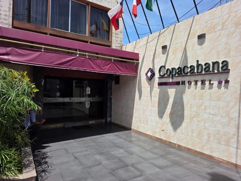 Facade/entrance