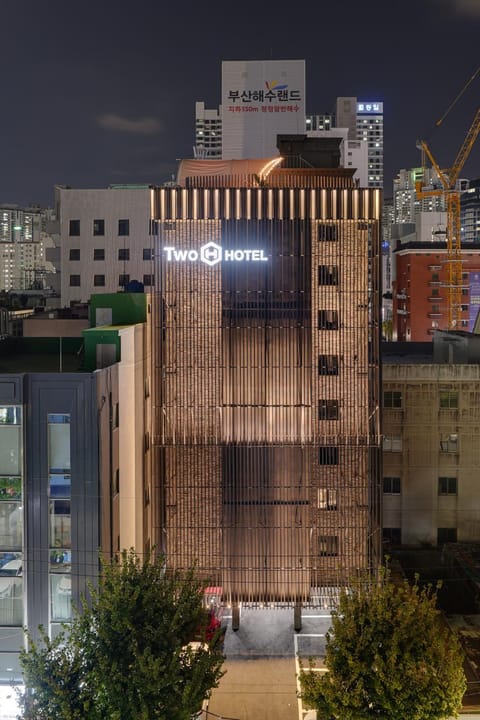 Property building, Facade/entrance