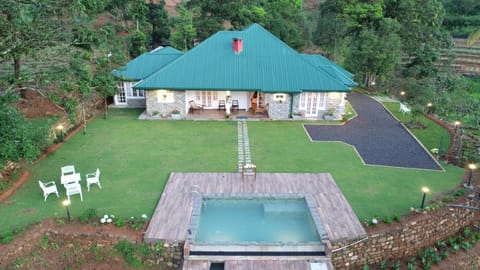 Property building, View (from property/room)