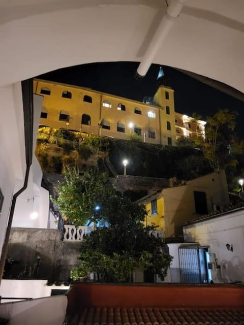 Balcony/Terrace, Inner courtyard view