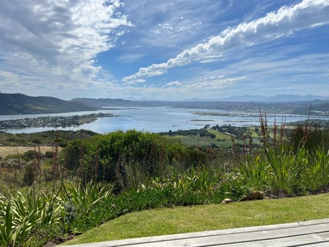 Mountain view, Sea view