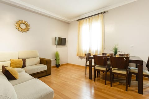 Communal lounge/ TV room, Dining area