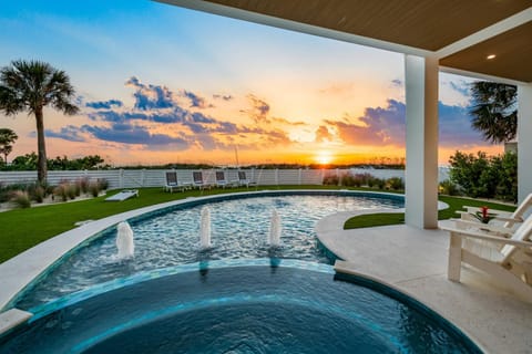 Day, View (from property/room), Other, Pool view, Swimming pool, Sunrise, Sunset, sunbed