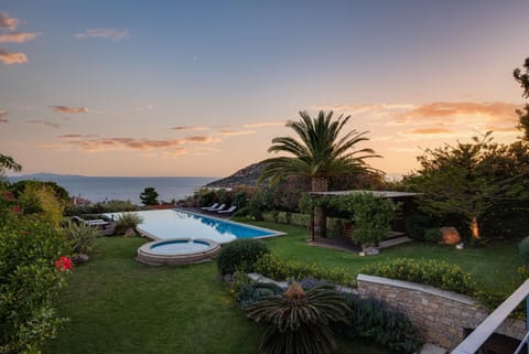 Natural landscape, Garden, Garden view, Sea view, Swimming pool
