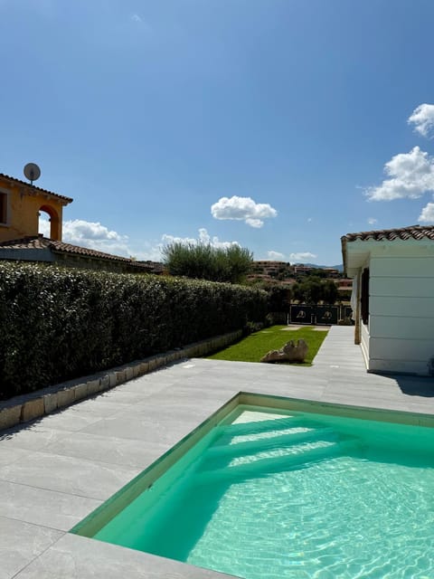 Garden, Swimming pool