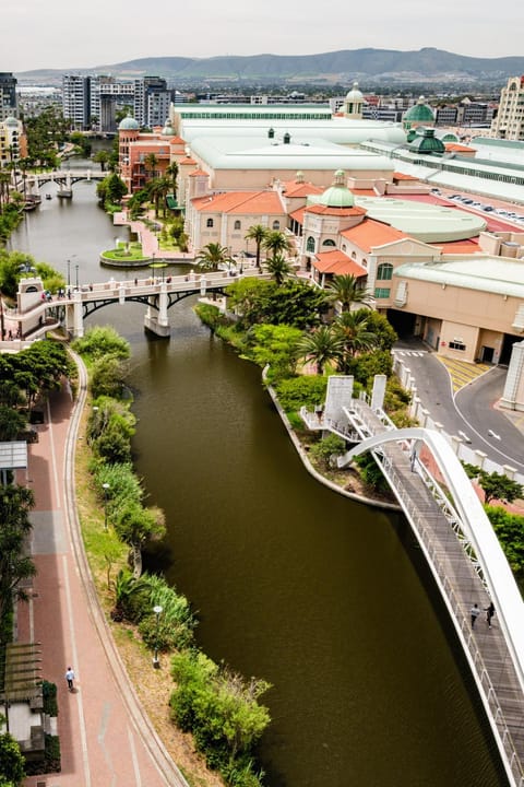 Day, Neighbourhood, Bird's eye view, Lake view, River view, Location