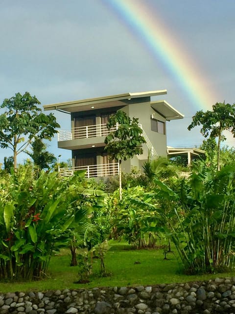 Property building, Day, Natural landscape, Garden, Garden view