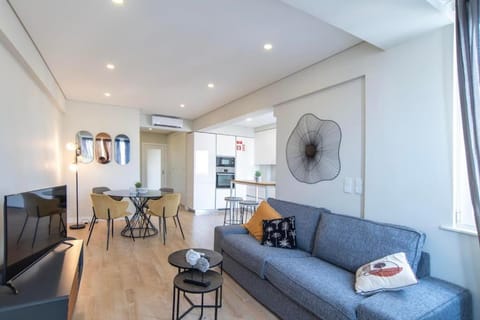 TV and multimedia, Living room, Seating area, air conditioner