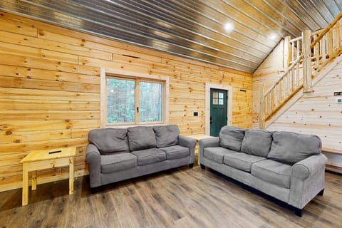 Brown Bear Cabin Cabin in Wisconsin