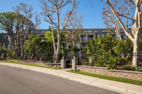 Oceanside Beach Condos House in Oceanside