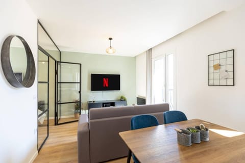 Charming 1 BR in the Cours Julien | By Airnest Apartment in Marseille