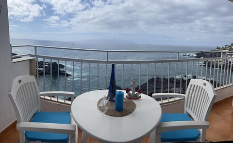 View (from property/room), Balcony/Terrace, Sea view