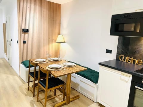 Camus Flats Apartment in Brussels