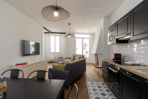 Communal lounge/ TV room, Living room, Seating area