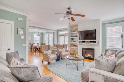 Coast On Inn House in Lincoln City