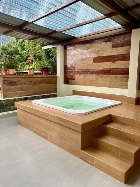 Hot Tub, Hot Tub
