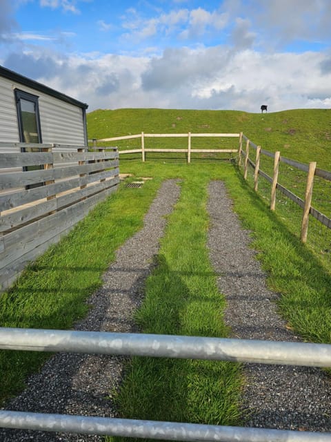 Tarn Bay Retreat- Sea- Fells- Beach- Views-Farm House in Copeland District