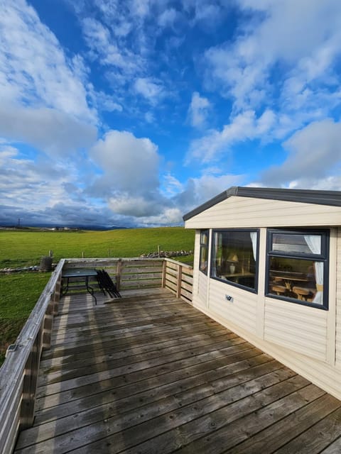 Tarn Bay Retreat- Sea- Fells- Beach- Views-Farm House in Copeland District