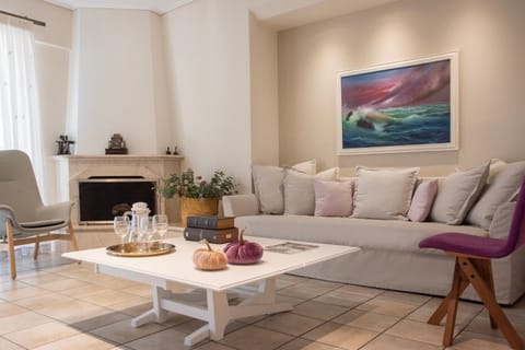 Vicky's Sky Loft Apartment in Pireas