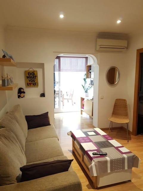 Room in shared appartment close to Camp Nou Vacation rental in L'Hospitalet de Llobregat