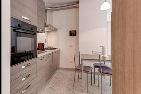 Kitchen or kitchenette, Dining area, pet friendly, stove