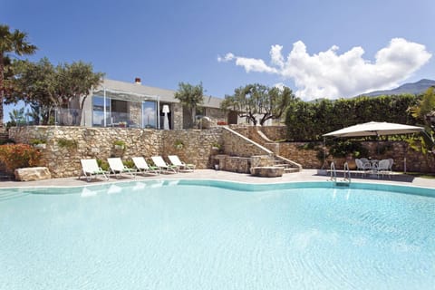 Property building, Pool view, Swimming pool, sunbed