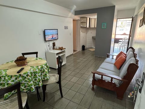 Communal lounge/ TV room, TV and multimedia, Living room, Seating area, Dining area