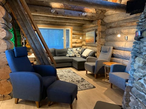 Kaupinpirtti, Ylläs, Äkäslompolo, , Lapland - Silver Log Cabin with Lake and Fell Scenery Cabin in Norrbotten County, Sweden