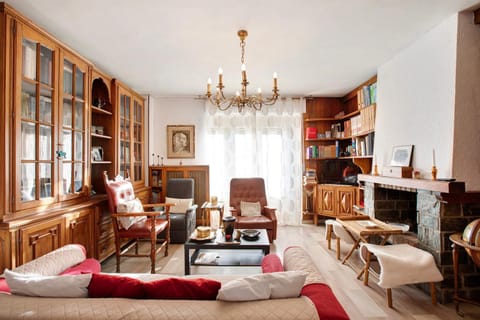 Property building, Living room