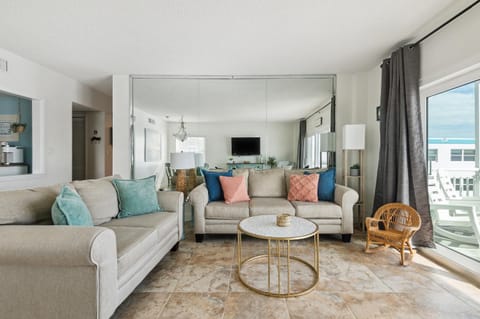 TV and multimedia, Seating area