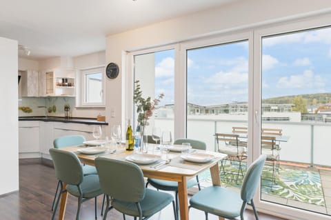 View (from property/room), Balcony/Terrace, Kitchen or kitchenette, Dining area