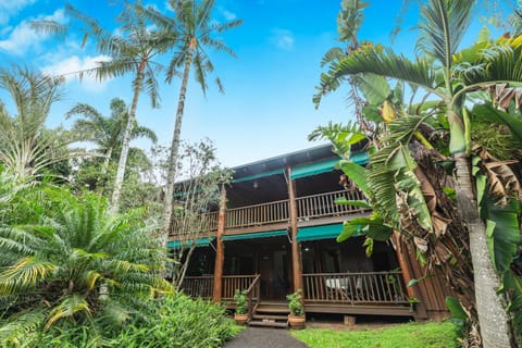Property building, Garden