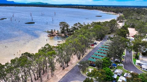 Lake view, Location