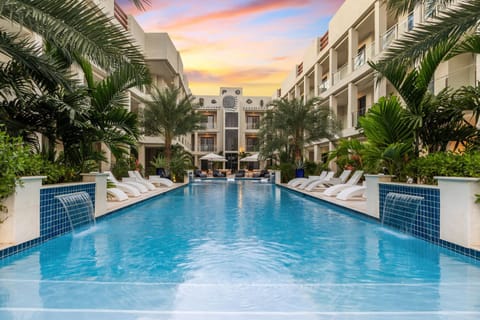 Property building, Pool view, Swimming pool, sunbed